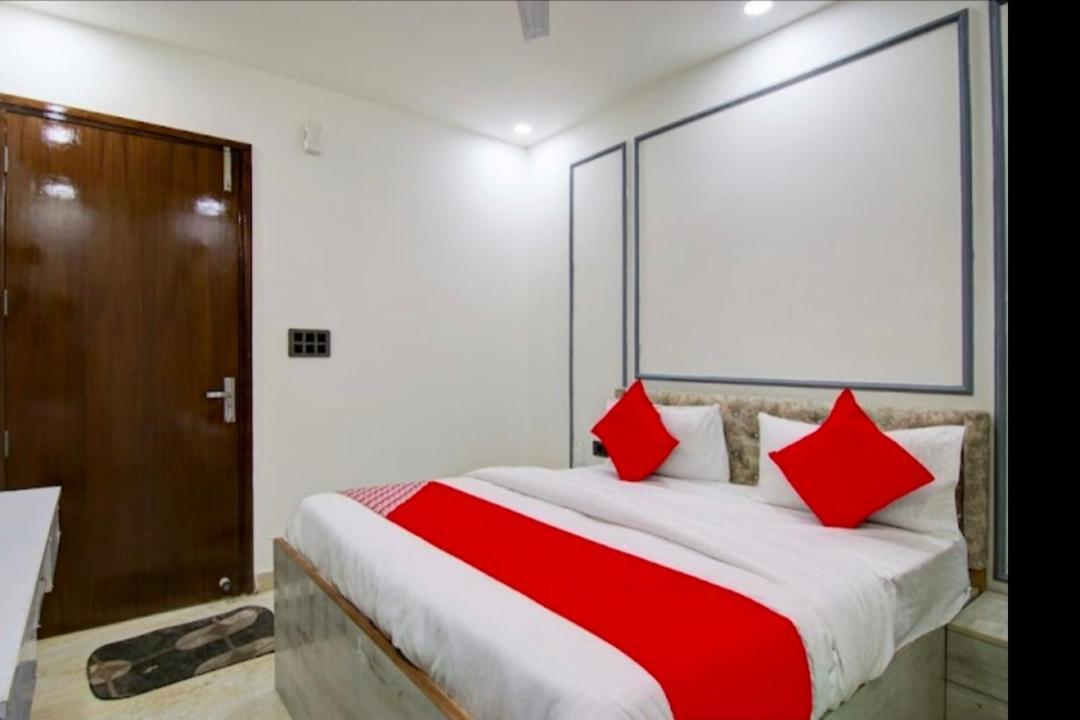 Hotel Neon Towe New Delhi