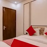 Hotel Neon Towe